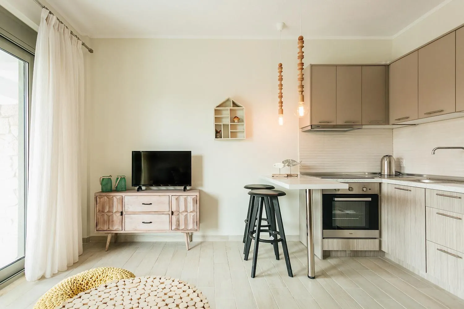 Apartments Enastron بيفكوهوري
